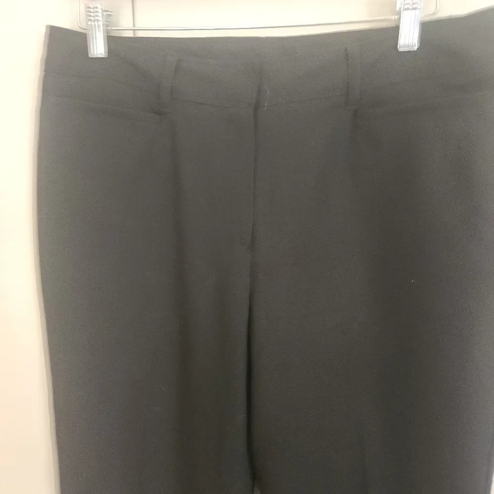 P39 Zac & Rachel black cropped dress pants pockets button detail @ cuffs - Picture 3 of 15